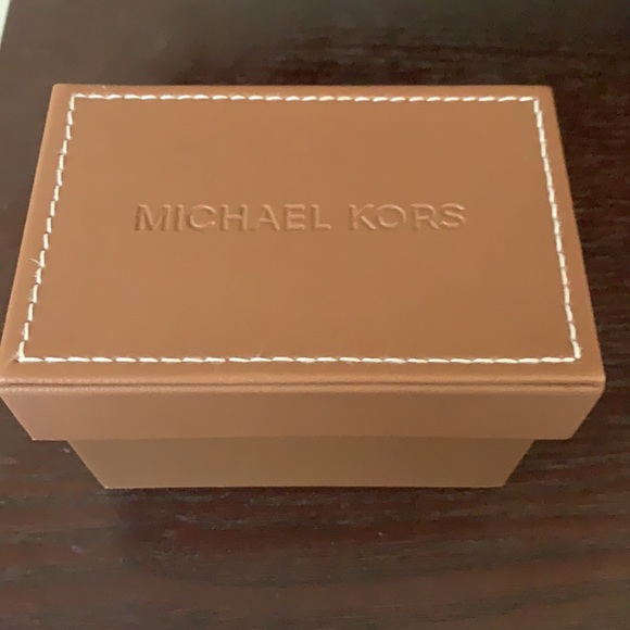 Michael Kors Watch - Picture 3 of 5